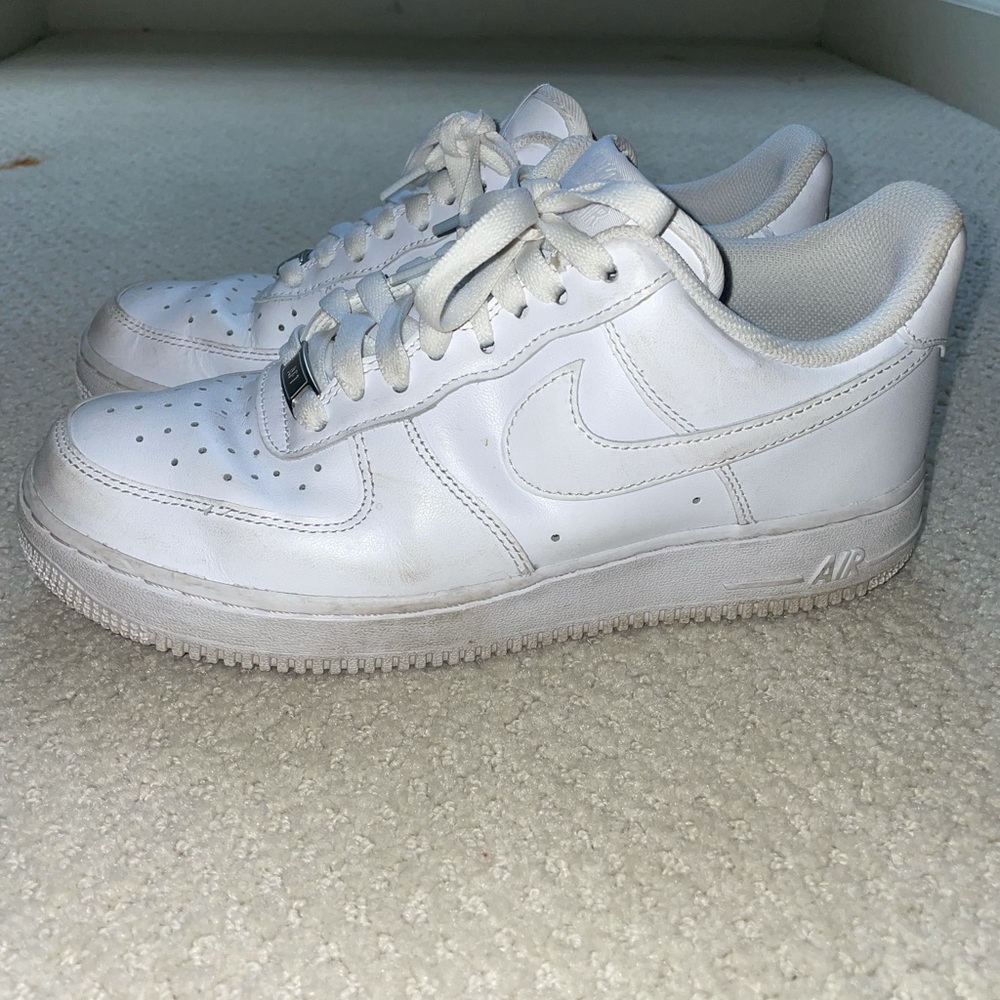 NIKE AIR FORCE 1